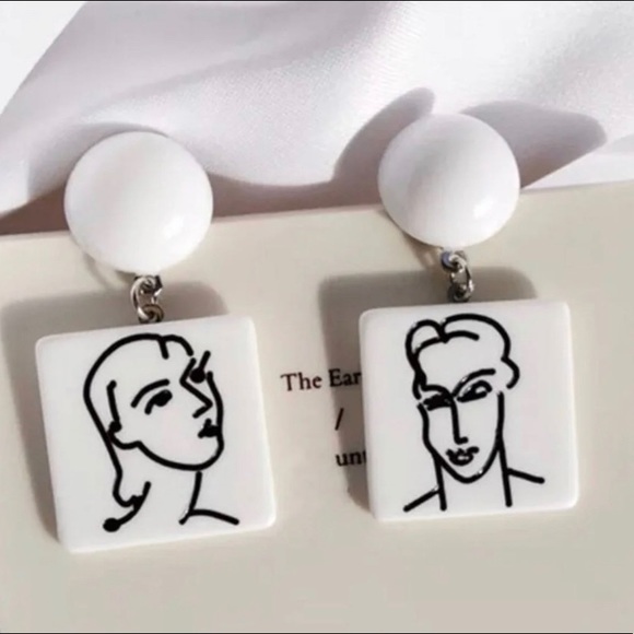 Jewelry - 3️⃣@$30 Faces Acrylic Resin Stud Drop Earrings